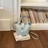 Bolsa Saco para Mulheres 2026 Primavera Novo Estilo Cesta de Legumes Bolsa de Mão de Alto Valor Simples Bolsa de Ombro Transversal para Mulheres