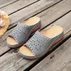 Sandálias Rasteirinhas Femininas com Vazados Florais Slip-On, Calçados Casuais, Estilo Retrô para Meia-Idade, Sandálias Rasteiras, Item Mais Vendido Transfronteiriço
