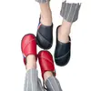 Pantuflas de Algodón para Mujer Invierno Pareja Hogareñas Impermeables Felpa de Cuero Cálidas Pantuflas de Algodón Color Sólido Antideslizantes Cuero PU Pantuflas Gruesas