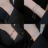 Pulseira super brilhante colorida de zircônia adorável em forma de cobra e borboleta, pulseira de temperamento de luxo leve, pulseira de nicho de personalidade de alta qualidade para mulheres