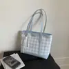 Bolsa de Ombro Grande de Xadrez para Viagem Internacional de Alto Padrão para Mulheres 2025 Nova Bolsa Mensageiro para Estudantes Universitários Bolsa Tote