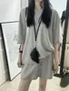 ¡Un atuendo cómodo, relajado y casual! Conjunto de camiseta estampada + shorts de algodón con borde enrollado, gris H072111
