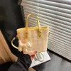 Bolso Pequeño Nuevo de Verano para Mujer, Patrón a Cuadros, Alto Valor Estético, Bolso Cruzado Personalizado para Hombro, Bolso Cubo de Mano de Moda