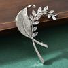 Broche de Folha Zircônia Microincrustada Clássico de Alta Qualidade 2024 Elegante Alfinete de Folha Feminino Exquisito Corsage para Terno Peça de Vestuário