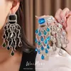 Pendientes Largos de Borla Cuadrada con Diamantes y Tachuelas Plateadas, Pendientes de Lujo Ligero de Gama Alta, Estilo Europeo y Americano Exquisitos y Exagerados Accesorios para Orejas de Nicho