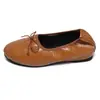 ¡Primer encuentro con la versión de cuero suave de Ji! Zapatos planos de punta redonda con lazo, sentido del diseño, nuevo estilo 2026, no cansan los pies, muestran temperamento