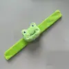 Pulsera de Rana de Peluche Decorativa de Chofle Pulsera de Animales Lindos de Dibujos Animados Anillo de Presión Regalo para Estudiantes Boda Regalo Pequeño