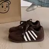 2026 Zapatos de Entrenamiento Alemanes Retro para Aumentar la Altura para Mujer Suela Gruesa Súper Calientes Zapatos Deportivos Casuales Suela Plana Versátil Zapatos Forrest Gump Zapatos de Skate para Mujer
