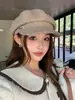 Boina Maillard para Mujer 2025 Nueva Primavera y Otoño Estilo Británico Estilo Japonés Retro Pico de Pato Octagonal Gorra de Periodista Boina de Pintor