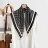 Pañuelo Cuadrado Vintage con Borlas Estampado Paisley Pañuelo para el Cuello con Colgante Estampado de Lunares y Anacardos Pañuelo de Seda con Flecos para Mujer Imitación de Algodón y Lino