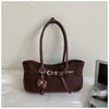 Bolso de mano vintage de ante transfronterizo para mujer, nueva moda 2026, versátil, de alta gama, casual, para el día a día, bandolera