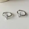 Aretes de Aro de Estrella de Cuatro Puntas con Circonia Estilo Coreano Dulce y Fresco Estilo Completo de Diamante Diseño de Nicho Aretes Versátiles para el Trabajo Venta al por Mayor