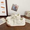 Zapatos Blancos de Cuero con Suela Gruesa para Mujer 2025 Nuevo Otoño Versátiles de Nicho Casual Chic Zapatillas Deportivas Versátiles de Suela Plana