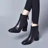 Botines de cuero suave con punta cuadrada, botines de otoño para mujer, nueva colección otoño/invierno 2026, botines de cuero estilo británico, botines versátiles de tacón alto con forro de felpa, botas Martin