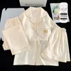 Conjunto de Tres Piezas de Seda Helada Texturizada para el Hogar, Suave, Agradable al Tacto, Transpirable, Adelgazante, Pijama de Mujer para el Hogar con Copas en el Pecho