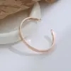 Pulseras Magnéticas de Terapia Magnética de Superficie Lisa Abiertas Chapadas en Oro Rosa para Pareja, Set de Pulseras Magnéticas para Hombre y Mujer, de Amazon Transfronterizo