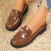 Mocassins femininos plus size europeus e americanos, novos sapatos Mary Jane com laço em verniz outono 2026, sapatos casuais atacado