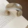 Pulsera de Resina con Gradiente de Estilo Simple con Variaciones Anchas y Estrechas, Personalizable, Moderna, Sensación de Alta Gama, Joyería de Nicho y Única al por Mayor