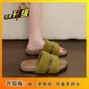 Chinelos Birkenstock de Pelo com Solado Grosso Femininos Outono Inverno 2026 Novo Estilo ao Ar Livre Tira Única Preguiçoso High-End Casual