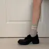 Mocassins retrô de couro macio com laço e sola grossa para mulheres, novidade outono 2026, slip-on, salto grosso, estilo britânico, sapatos de couro