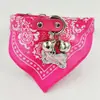 Correa para Perro Bufanda Triangular con Cascabel para Perro Collar Bufanda para Perro Gato Mascota Collar Anti-Pérdida Accesorios para Perro Grande