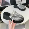 Medias Pantuflas para Mujer para Uso en Exteriores, Sandalias de Aumento de Altura Estilo Nuevo 2026, Pantuflas de Verano para Mujer de Punta Cerrada, Zapatos de Aumento de Altura