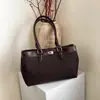 Bolsa Tote de Gran Capacidad para Viajes Diarios para Mujer 2025 Nuevo Otoño e Invierno Bolso de Hombro Retro Bolso de Mano Grande Retro para Salir