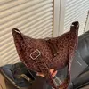 Bolsa transfronteiriça retrô de nicho com estampa de leopardo para mulheres, novo modelo 2026, bolsa de ombro casual versátil moderna para o dia a dia, estilo bolinho