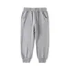 Calças infantis infantis médias e grandes calças esportivas casuais infantis meninos calças masculinas calças de moletom femininas primavera, verão e outono