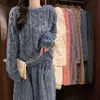 Pijama de coralina invierno mujer nuevo conjunto de dos piezas con terciopelo extra explosión franela ropa de casa casual se puede usar fuera pantalones para dormir