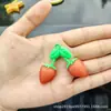 Llavero Colgante de Fruta Cambia Color de Descompresión Simulado para Mochila Estudiantil Llave Colgante que Cambia de Color UV Fresa Sandía