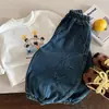 Roupas de Outono para Meninas Calças 2026 Novo Estilo Jeans Descolado para Crianças Calças Casuais Largas de Primavera e Outono Calças Longas da Moda