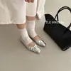 Sapatos Rasos Femininos Plissados com Bico Quadrado, Novo Estilo Primavera/Verão 2026, Elegantes e Adequados para Combinar com Saias, Sapatos Rasteiros de Calçar Fácil para o Dia a Dia, Sapatos de Vovó