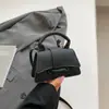 Bolso de Mano Texturizado de Nicho Estilo Francés para Mujer, Bolso Cuadrado Pequeño en Forma de Reloj de Arena Moda Primavera 2026, Bolso Cruzado Versátil de Moda