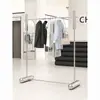 Estante de exhibición plateado, perchero de piso de acero inoxidable engrosado para tiendas de ropa, estante de exhibición tipo isla para tiendas de ropa de hombre y mujer