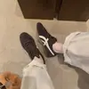 Nuevos Zapatos Casuales Planos Versátiles de Moda 2025 para Mujer, Zapatos de Entrenamiento Alemanes, Populares de Otoño Zapatos Deportivos y Tenis de Suela Blanda con Forro Simple