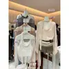 Blusa de Renda Perolada Transparente Patchwork Estilo Francês Falsa Peça Dupla Gola Ampla 28850 com Fita