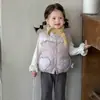 Conjunto de 3 peças para bebês e crianças, colete de plumas para outono e inverno, top versátil e conjunto de leggings, roupas quentes para atividades ao ar livre