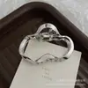 Presilha de Nuvem Irregular Linha Líquida Grande Metal Hairpin de Nicho para Cabelo Feminino Headwear Elegante de Tubarão