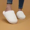 Pantuflas peludas de felpa para mujer para otoño e invierno, suaves y gruesas para uso en interiores, cálidas y adecuadas para usar al aire libre, pantuflas de algodón cerradas para el hogar