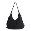 Bolso de Hombro Versátil Ligero Transfronterizo para Mujer 2025 Nuevo Estilo de Invierno Estilo Occidental de Gama Alta Mochila Exquisita de Un Solo Hombro