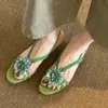 Sandalias de Mujer Color Ceniza con Pedrería Hermosas y Cómodas Verano 2026 Nuevas de Tacón Medio Estilo Francés Combinan Bien con Faldas Sandalias de Mujer