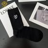 Calcetines Jisixiang para mujer, otoño e invierno, nuevos calcetines de media pantorrilla bordados de estilo coreano, de algodón peinado, de cintura alta, en blanco y negro, calcetines deportivos