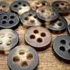 Botões de Chifre Natural de Quatro Furos Botão para Casaco Corta-vento Retrô Botão para Suéter Cardigã Fivela Interna Fivela Decorativa DIY