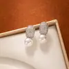 Pendientes de Perla con Circonita Completa Estilo Retro Francés Lujo Accesible Gama Alta Simples y Exquisitos Pendientes Estilo Coreano Pendientes de Diseño Nicho para Mujeres