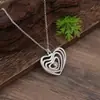 Colar Longo Cruzado Quente Geométrico Flor Vazada Amor Feminino Pingente Irregular Escovado Exagerado de Alta Qualidade