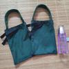 Bolsa de Mano de Terciopelo Verde Oscuro para Cosméticos y Herramientas de Belleza Fabricante Instrumento de Belleza Terciopelo Bolsillo con Solapa y Cordón Pantalones en Stock