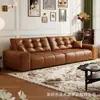 Sofá preto estilo vintage em couro encerado a óleo com botões capitonê, assento profundo, braços largos, modelo de chão, sofá de couro de linhas retas para a sala de estar