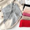 Exportado a Corea del Sur Dongdaemun Bufanda Triangular de Lana Tejida de Color Puro Bufanda Cálida para el Cuello de Otoño e Invierno Chal Pequeño para Mujer