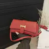 Bolso de Hombro Niche de Estilo Francés para Mujer 2025 Nuevo Trendy Retro para Viajar Bolso Cruzado Popular con Hebilla de Cinturón